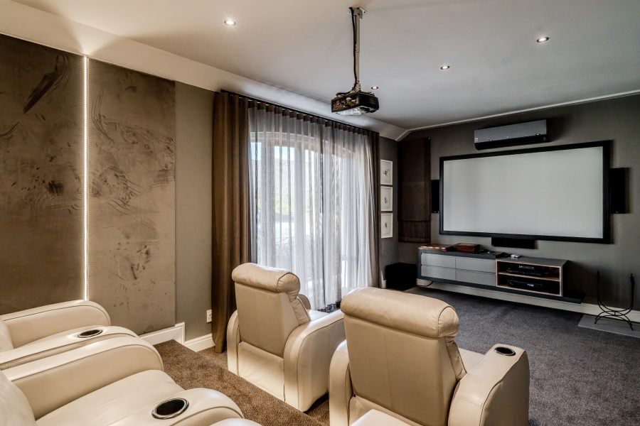 4 Bedroom Property for Sale in Val De Vie Estate Western Cape